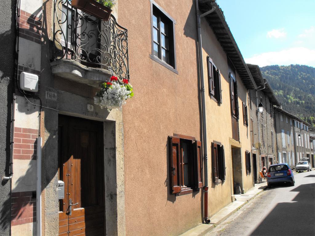 Le Rouge Robin Vila Fougax-et-Barrineuf Exterior foto